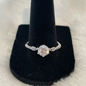 Woman’s 1.0 ct size 10 Moissanite ring